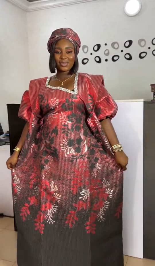 Luxury Brocade Stylish BuBu Gown In Floral